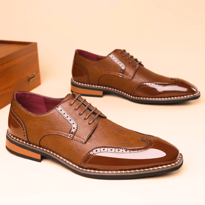 Cartelo Classic Brogue Footwear