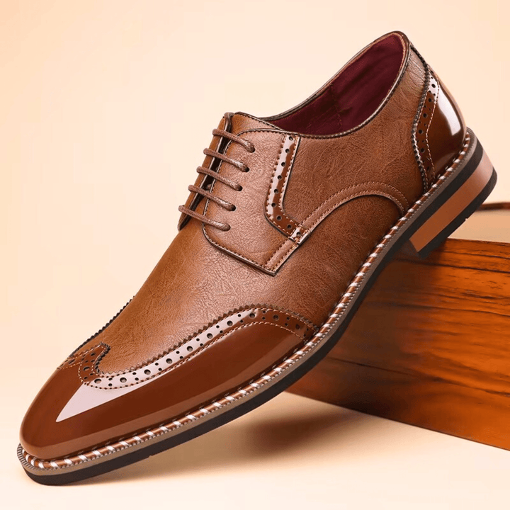 Cartelo Classic Brogue Footwear